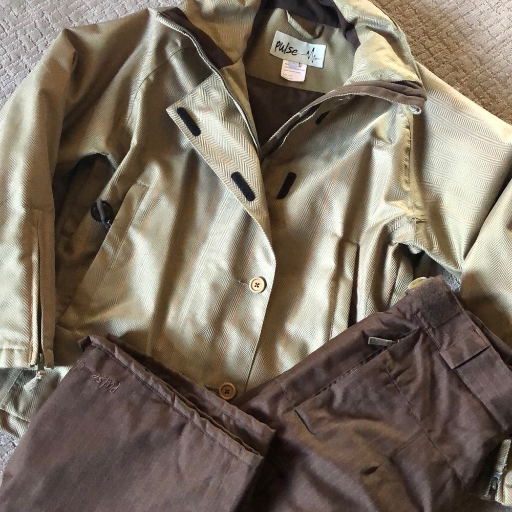 Pulse Ski Jacket & pants. Size Large